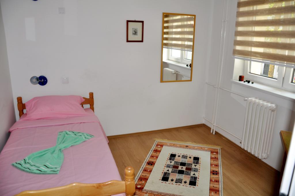 Rooms Karadjordje بلغراد المظهر الخارجي الصورة