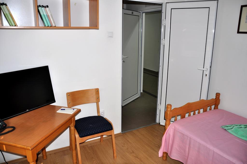 Rooms Karadjordje بلغراد المظهر الخارجي الصورة