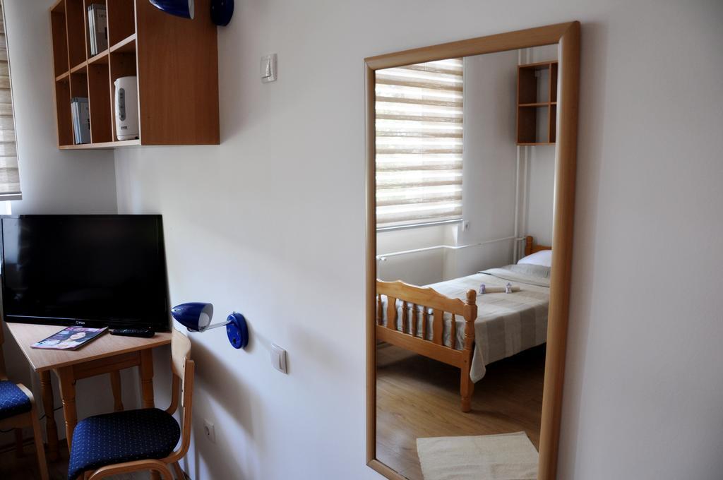 Rooms Karadjordje بلغراد المظهر الخارجي الصورة